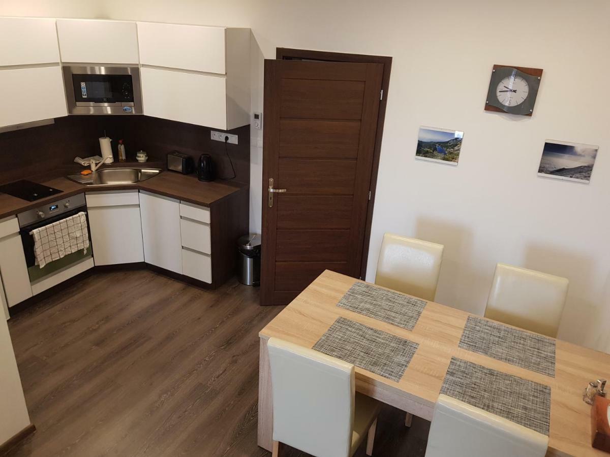 Appartamento Apartmán pod Štítom Tatranská Lomnica Esterno foto